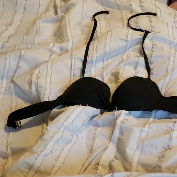 🦋🎁Black padded bikini top - Picture 1 of 5